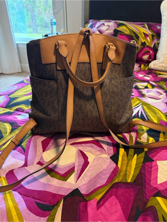 Michael Kors Hamilton Traveler Backpack Signature main image 16